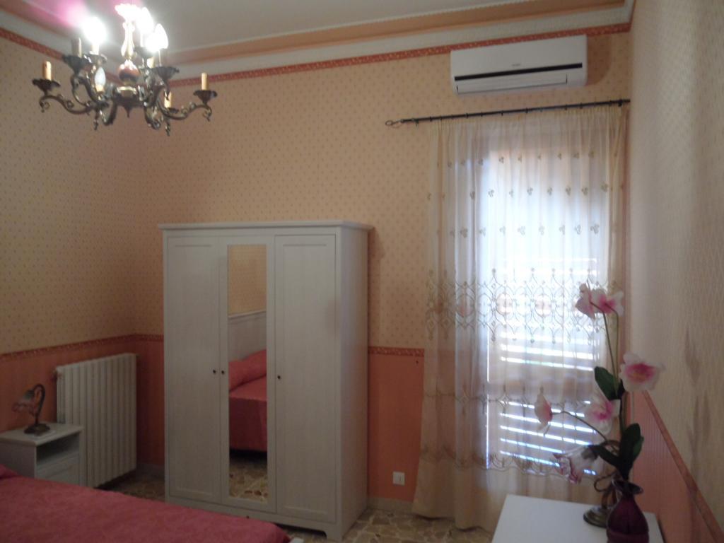 Il B&B Maison Graziella Viagrande Eksteriør billede