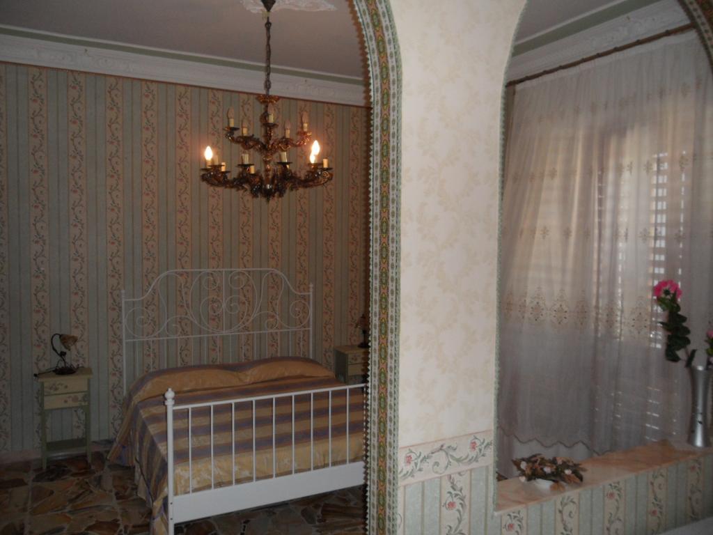 Il B&B Maison Graziella Viagrande Eksteriør billede